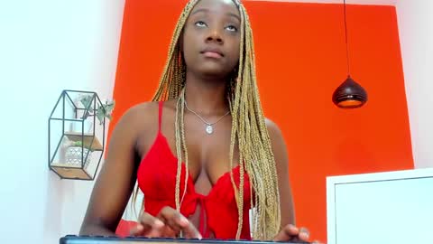 Snapshot of hassly_hot69 chatting on February 4, 12:33 pm Nicky bac online show from February 4, 12:33 pm