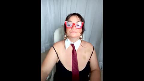 leila online show from May 21, 8:29 pm