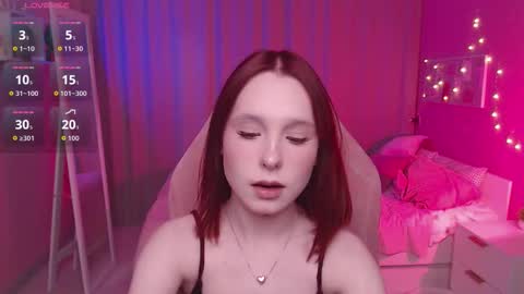 Mia online show from March 15, 8:27 am