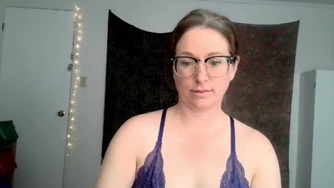 Haydenmay online show from April 8, 1:13 pm