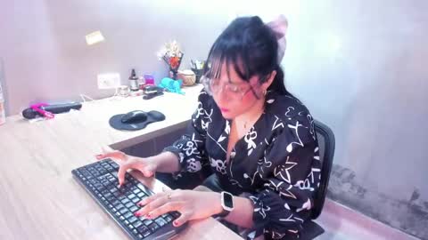 haylenpark online show from May 17, 10:36 am