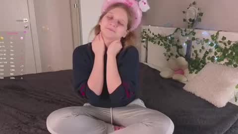 Jenny online show from March 25, 6:55 pm