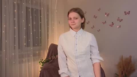 Jenny online show from March 23, 4:02 pm