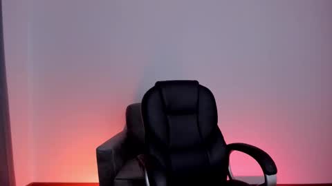 HazelKush online show from November 18, 9:49 pm