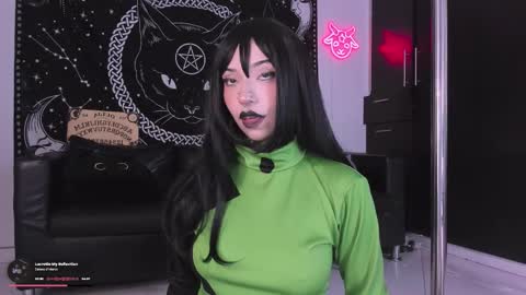 Hazell Witch online show from October 31, 4:55 pm