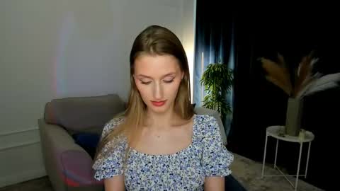 heartedlove_1 online show from May 21, 11:41 am
