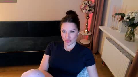 Heaven girl online show from May 26, 7:35 pm