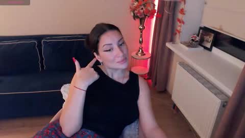 Heaven girl online show from October 18, 7:15 pm