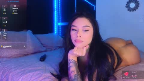 Snapshot of hecate_gh chatting on January 28, 12:15 am Hecate online show from January 28, 12:15 am