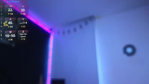 Snapshot of hecate_gh chatting on December 7, 9:33 pm Hecate online show from December 7, 9:33 pm