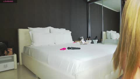 Helen online show from November 3, 12:47 am