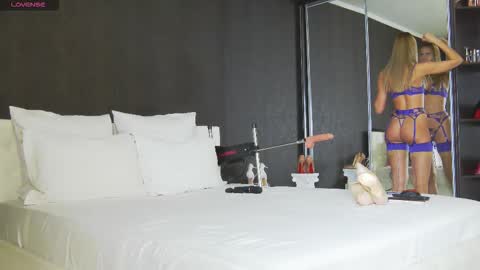 Helen online show from November 17, 5:57 pm