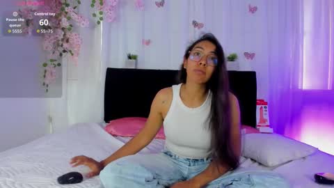 heidi_feuer online show from September 26, 1:20 pm