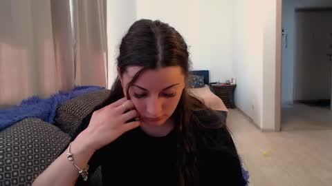 helen_adams_ online show from June 23, 5:49 am