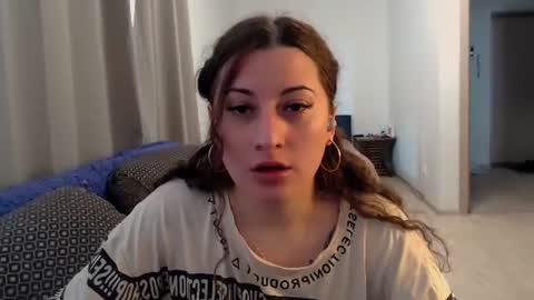 helen_adams_ online show from June 24, 5:50 am