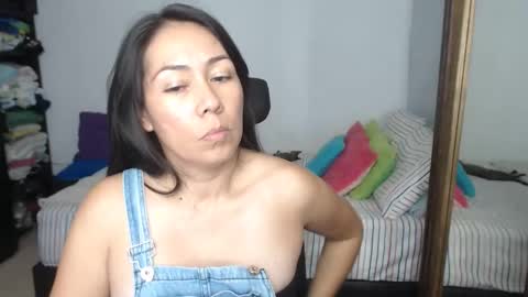 Helen online show from March 9, 4:43 pm