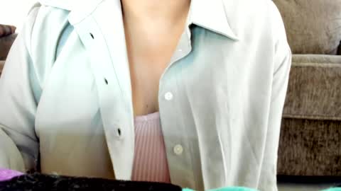 Snapshot of helen_miller chatting on October 5, 4:56 pm helen_miller online show from October 5, 4:56 pm