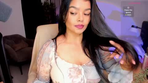 helen_miller online show from May 7, 1:43 am