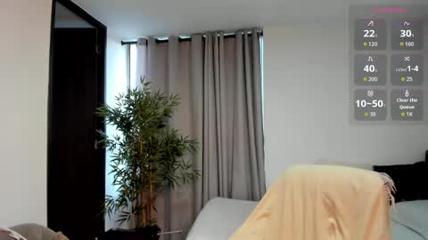 helen_miller online show from May 26, 9:14 pm
