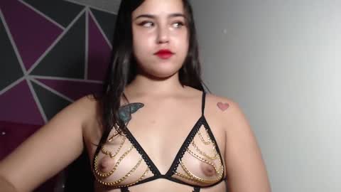 Snapshot of helen_russoo chatting on December 22, 5:42 pm Helen online show from December 22, 5:42 pm