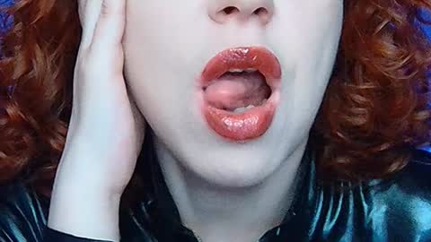 Snapshot of helena__femdom chatting on January 23, 3:32 pm Helena online show from January 23, 3:32 pm