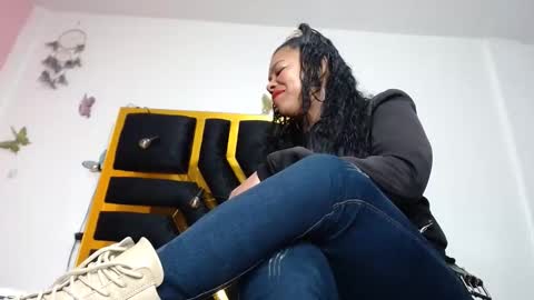 helenahotwet online show from December 29, 1:17 pm