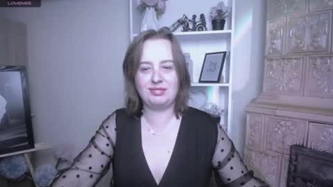 Helen online show from November 7, 8:20 am