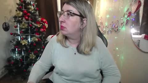 helenenigma online show from January 12, 5:45 am