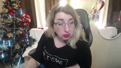 helenenigma online show from January 8, 5:37 am