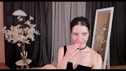 Helen online show from January 31, 3:33 pm