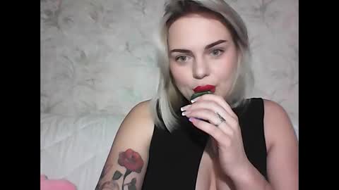 helga_now online show from March 7, 7:16 pm