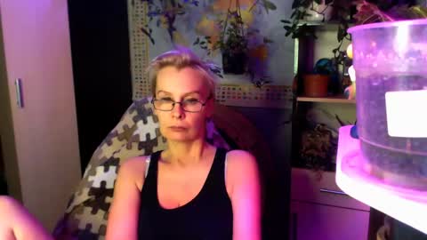 Helga online show from May 5, 10:35 pm