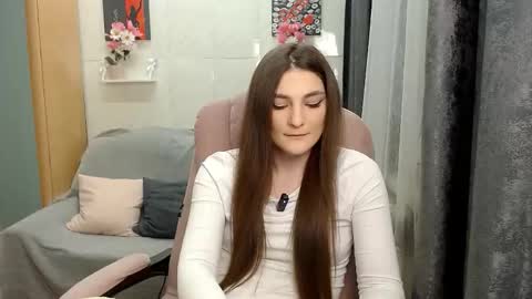 Snapshot of helgamun chatting on October 3, 12:10 pm HelgaMun online show from October 3, 12:10 pm