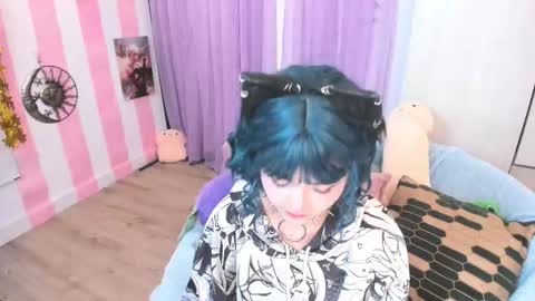 Laura online show from November 23, 5:10 am