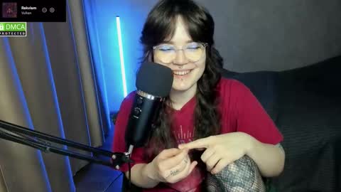 Red online show from October 19, 8:11 pm