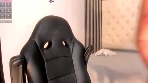 hellen_rice online show from December 18, 5:01 am