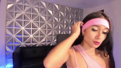 Snapshot of hellen_tease chatting on September 23, 12:36 pm Hellen online show from September 23, 12:36 pm