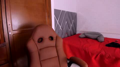 Snapshot of hellena_1 chatting on September 14, 9:01 pm Juliet online show from September 14, 9:01 pm