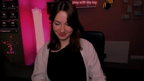 Helli online show from October 31, 10:14 pm