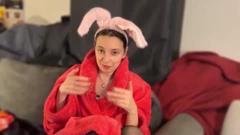 Katie 3 online show from April 4, 6:07 pm