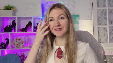 Alisia  Monday to Friday from 10 am to 4 pm GMT 2 online show from January 16, 8:11 am