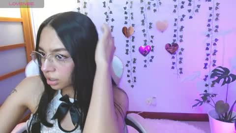 hellokitty_valery1 online show from May 23, 2:21 am