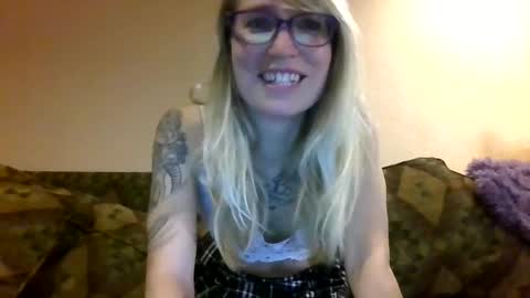 Brittnicole online show from October 3, 2:16 am