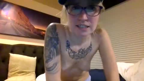 Brittnicole online show from September 23, 11:14 pm