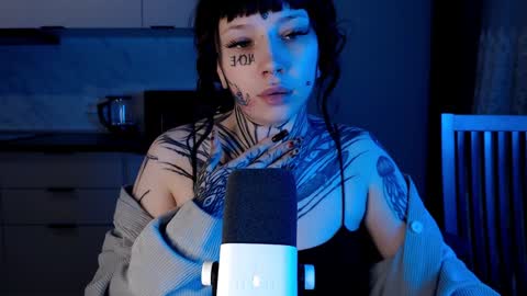 Snapshot of herbal_helpmepls chatting on February 1, 10:23 pm dirty Diana online show from February 1, 10:23 pm