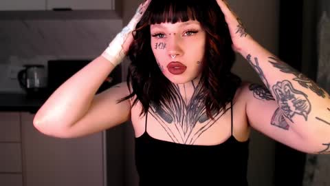 Snapshot of herbal_helpmepls chatting on January 20, 5:16 pm dirty Diana online show from January 20, 5:16 pm