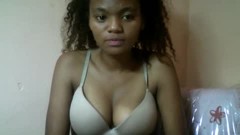 herisse01 online show from May 9, 7:27 pm
