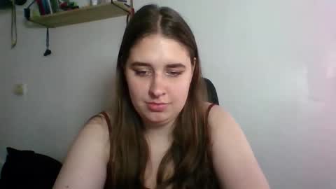 hess_luna_ online show from October 23, 9:15 am