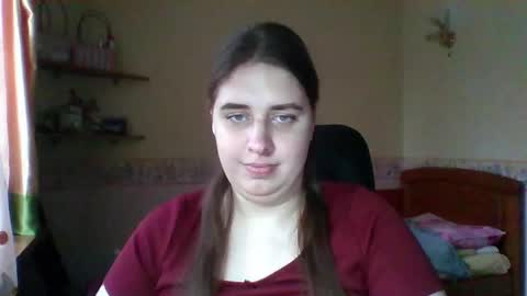 hess_luna_ online show from December 19, 10:18 am