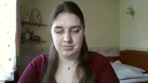 hess_luna_ online show from May 13, 9:15 am